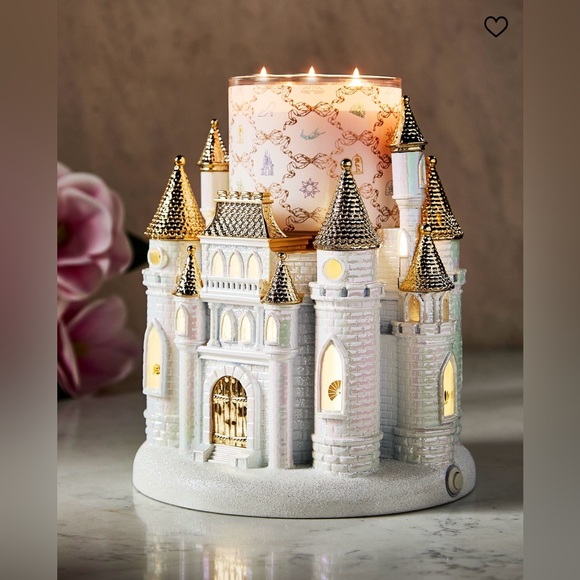 NEW 2026 Bath & Body Works Disney Princess Light Up Castle 3-Wick Candle Holder - Picture 9 of 11
